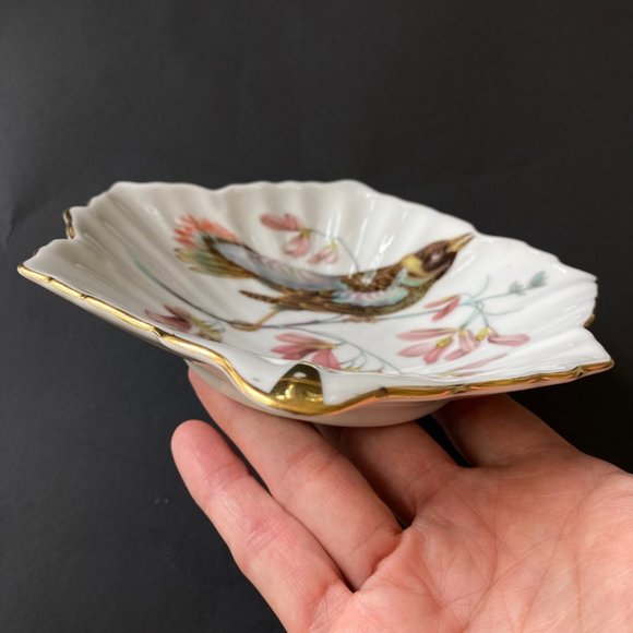 VTG Mitterteich Bavaria Germany Leaf Shape Hand Painted Bird /Floral Design Dish - Picture 11 of 17